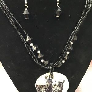 Hand Painted Shell Necklace Set